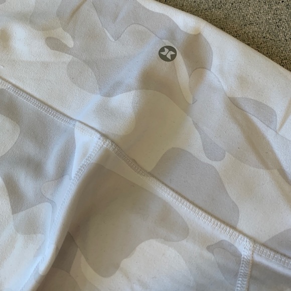 RBX Super Soft White Camo Active Legging NWOT - Picture 4 of 7